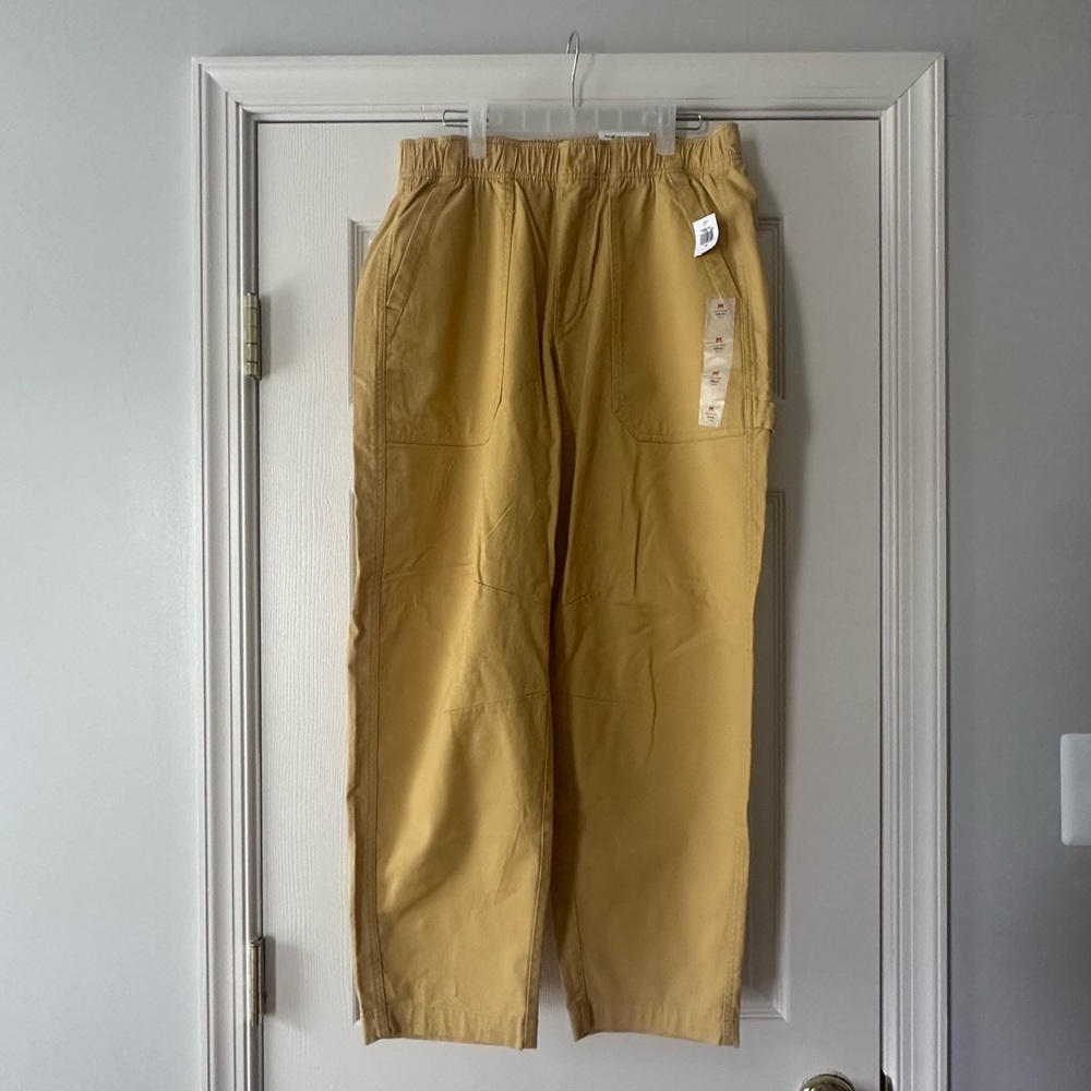 Old Navy yellow pulls ankle pants
